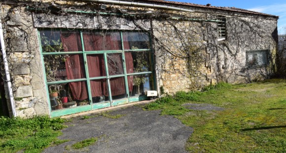  Property for Sale - Building with apartments - angouleme  